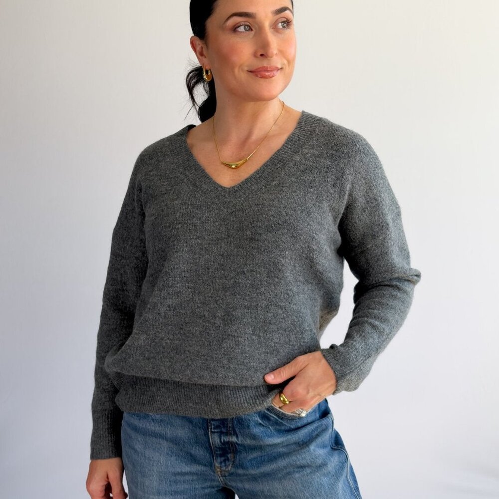 Women’s Grey V-Neck Sweater – Soft Knit Lightweight Pullover